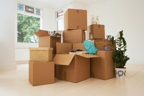Efficient packing and unpacking support in Uxbridge for a smooth relocation